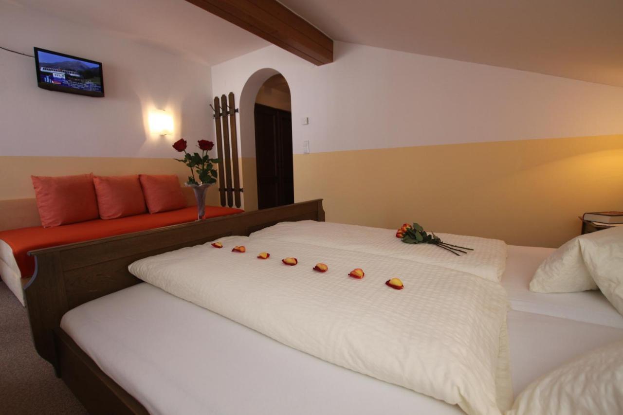 Ausfernerhof Apartment Berwang Bagian luar foto