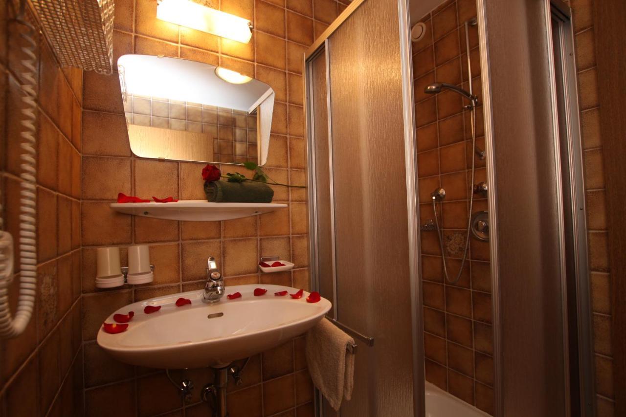 Ausfernerhof Apartment Berwang Bagian luar foto
