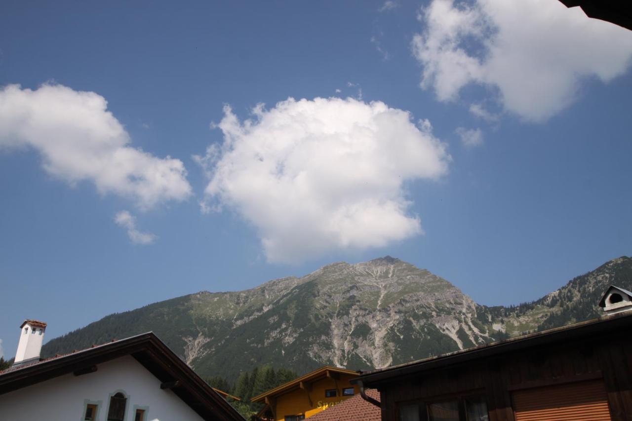 Ausfernerhof Apartment Berwang Bagian luar foto